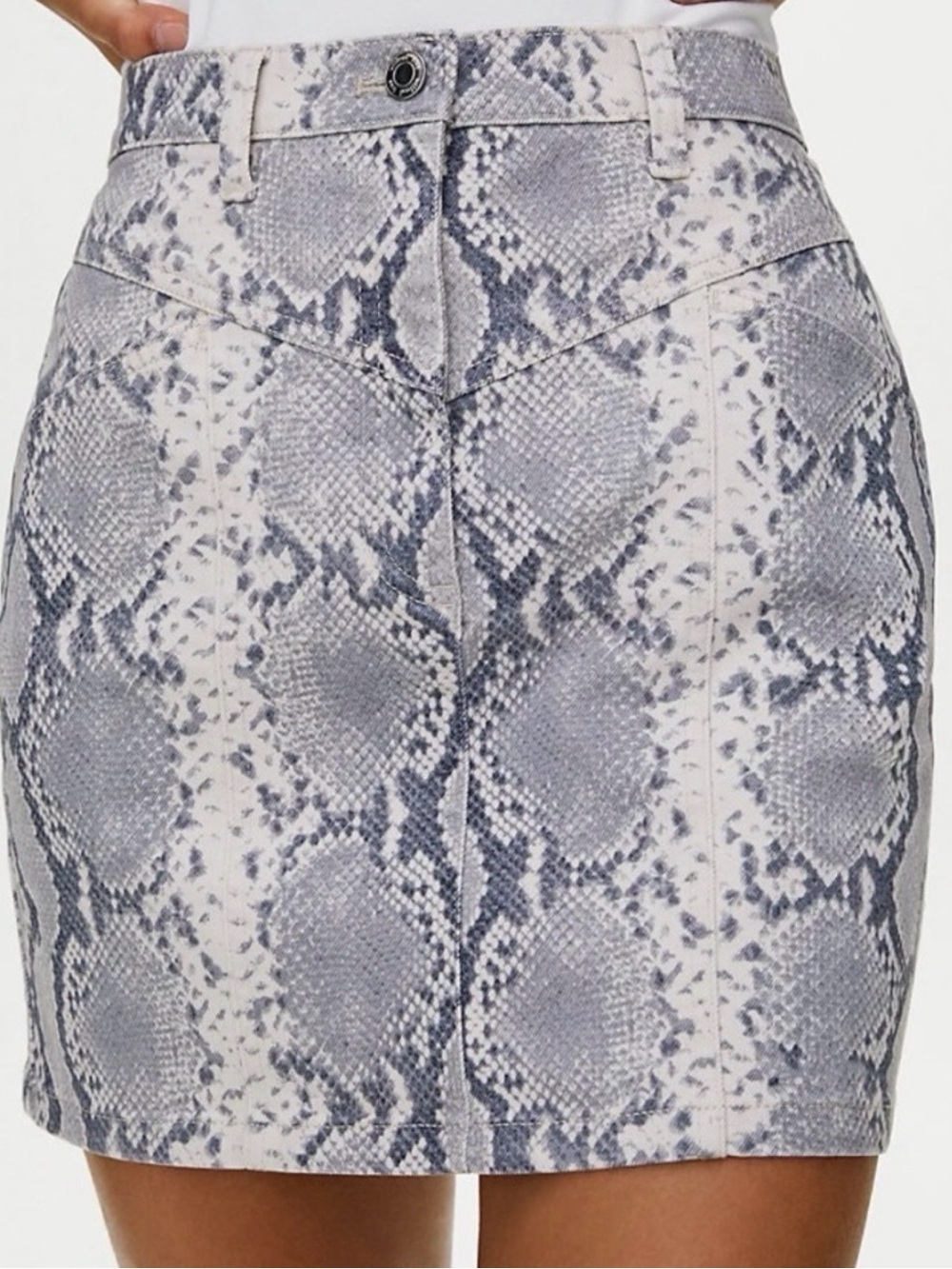 Aritzia Wilfred Free Kelsey Snakeprint Mini Skirt Gray